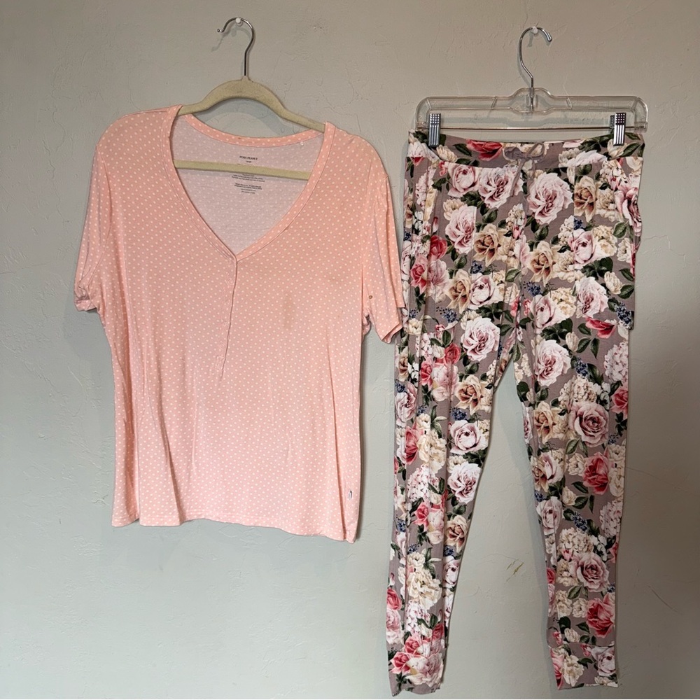 Posh Peanut Women’s Cassie L Jogger Pajama Set, PLAY